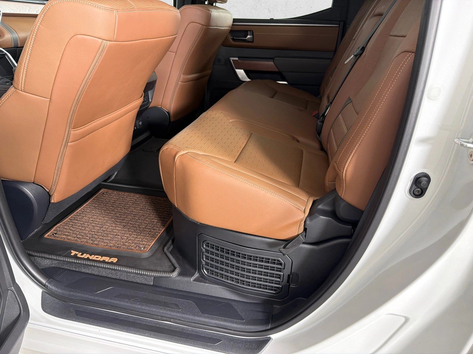 Used 2025 Wind Chill Pearl Toyota 1794 Edition Hybrid image 21