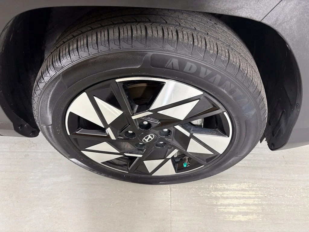 Used 2024 Blue Hyundai SEL image 10