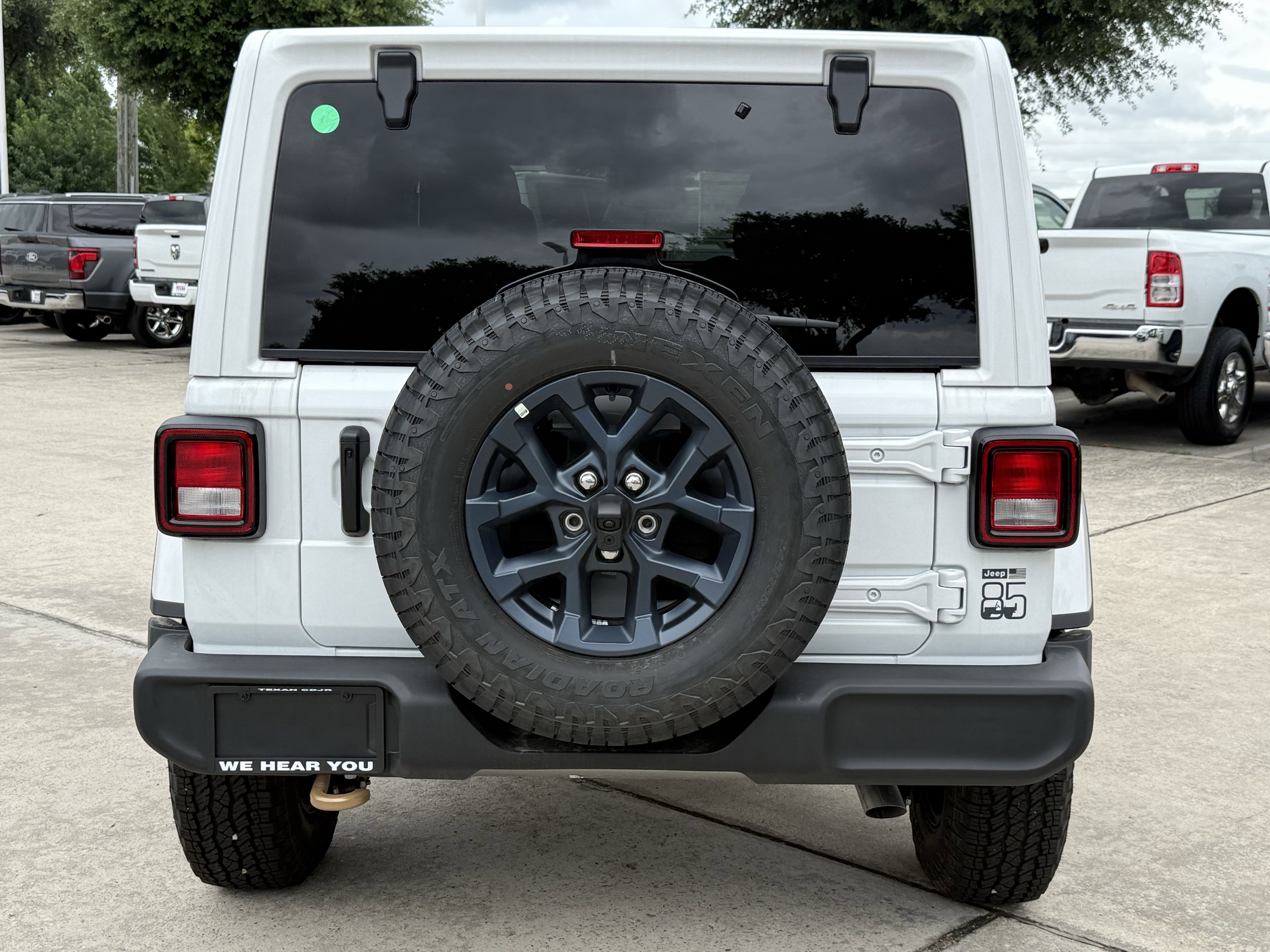 New 2026 Bright White Clear-Coat Exterior Paint Jeep 85th Anniversary image 5