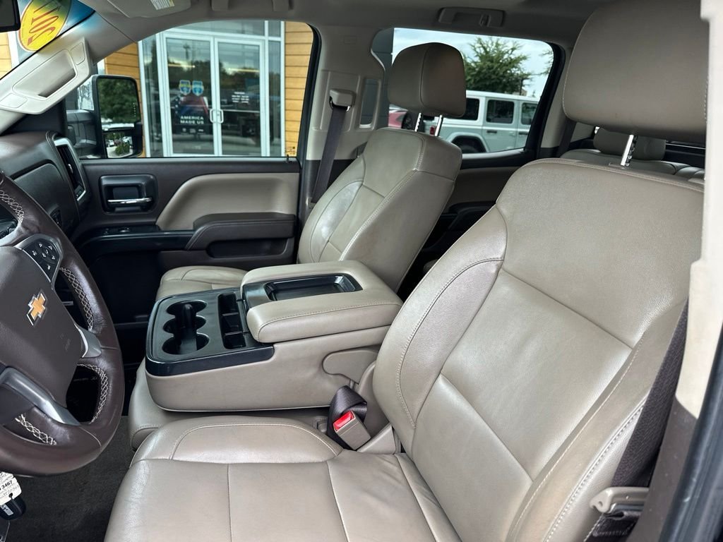 Used 2017 Black Chevrolet LTZ image 22