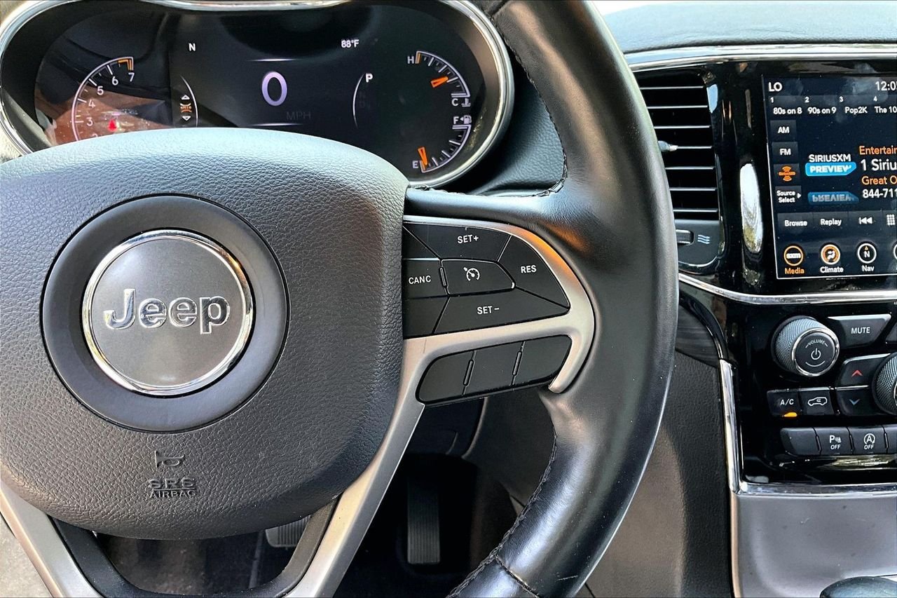 Used 2019 Silver Jeep Altitude image 11