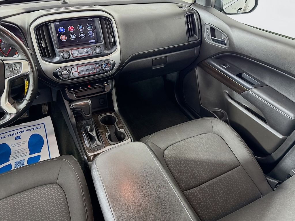 Used 2016 Onyx Black GMC SLE1 image 28