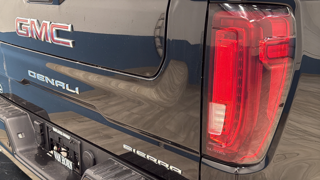 Used 2024 Onyx Black GMC Denali image 40
