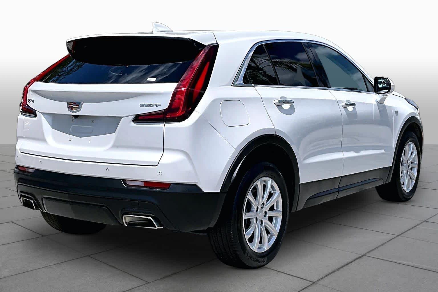 Used 2023 Crystal White Tricoat Cadillac FWD Luxury image 13