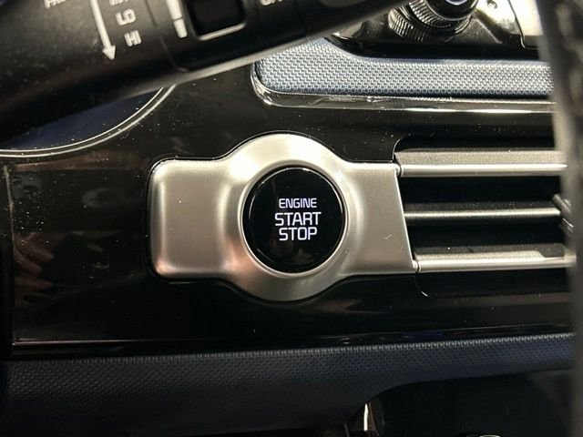 Used 2022 Neptune Blue Kia S image 27