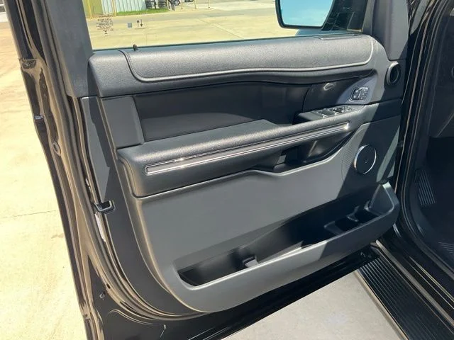 2024 Ford Expedition XLT - Photo 5