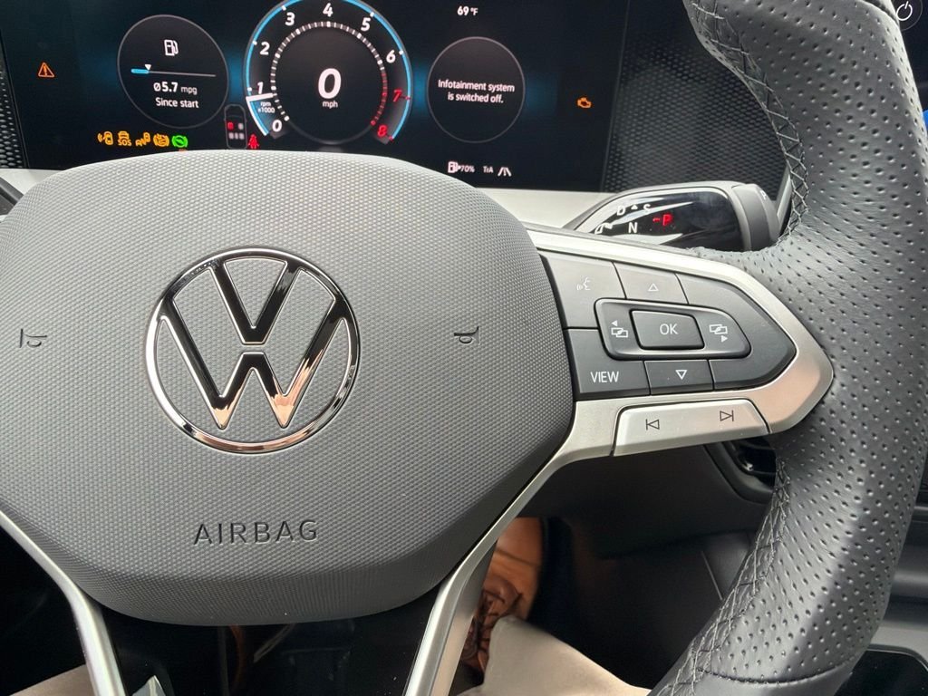New 2026 Deep Black Pearl Volkswagen 2.0T SE R-Line Black image 13