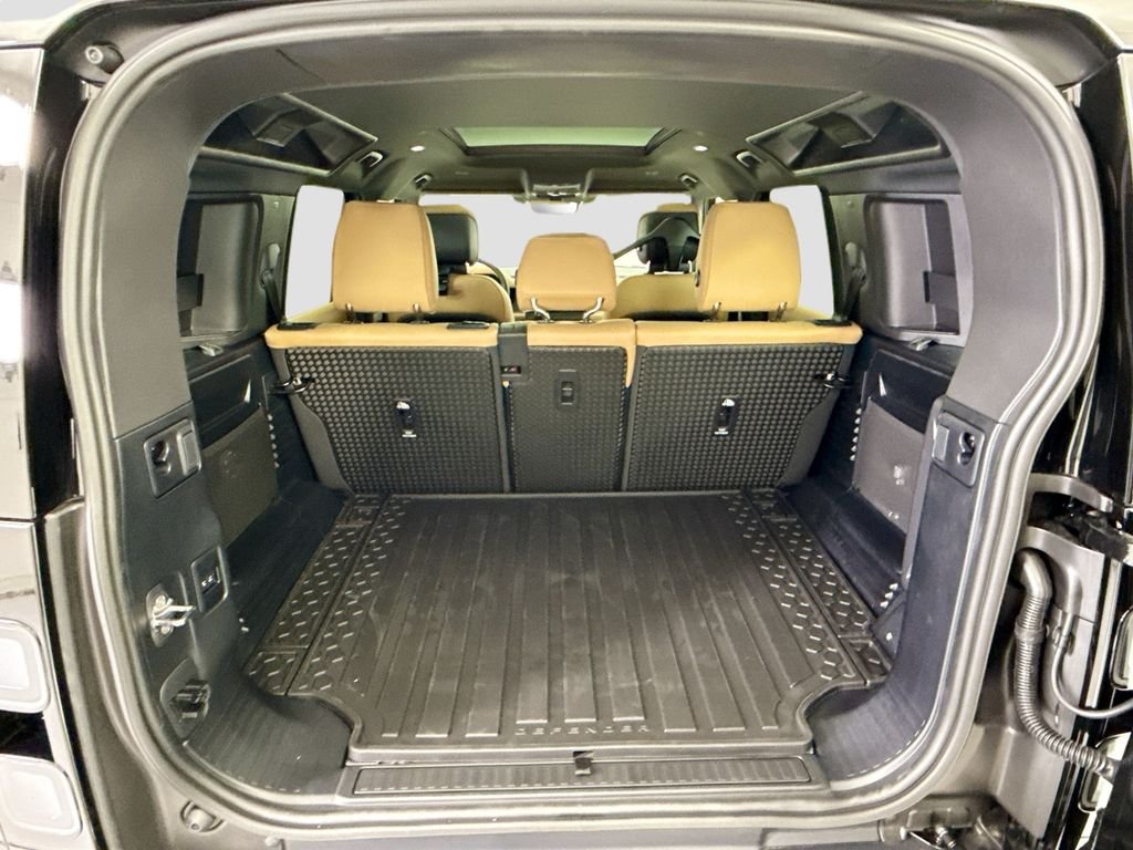 New 2026 Santorini Black Land Rover X-Dynamic SE image 27