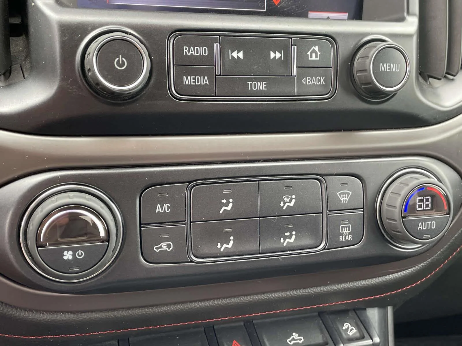 Used 2015 Cyber Gray Metallic GMC 4WD SLE image 27