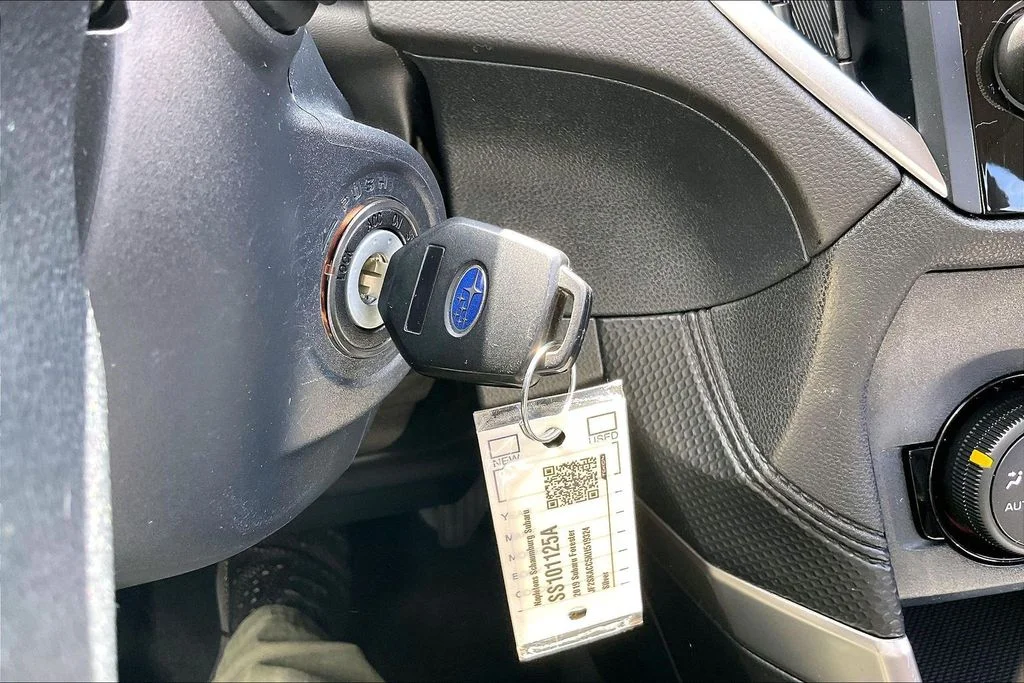 Used 2019 Silver Subaru Base image 14
