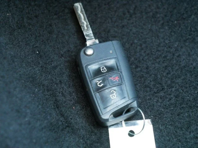 Certified Used 2025 Gray Volkswagen 1.5T S image 37