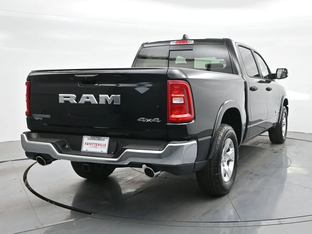 New 2026 Diamond Black Crystal Pearl-Coat Exterior Paint RAM Big Horn/Lone Star image 7