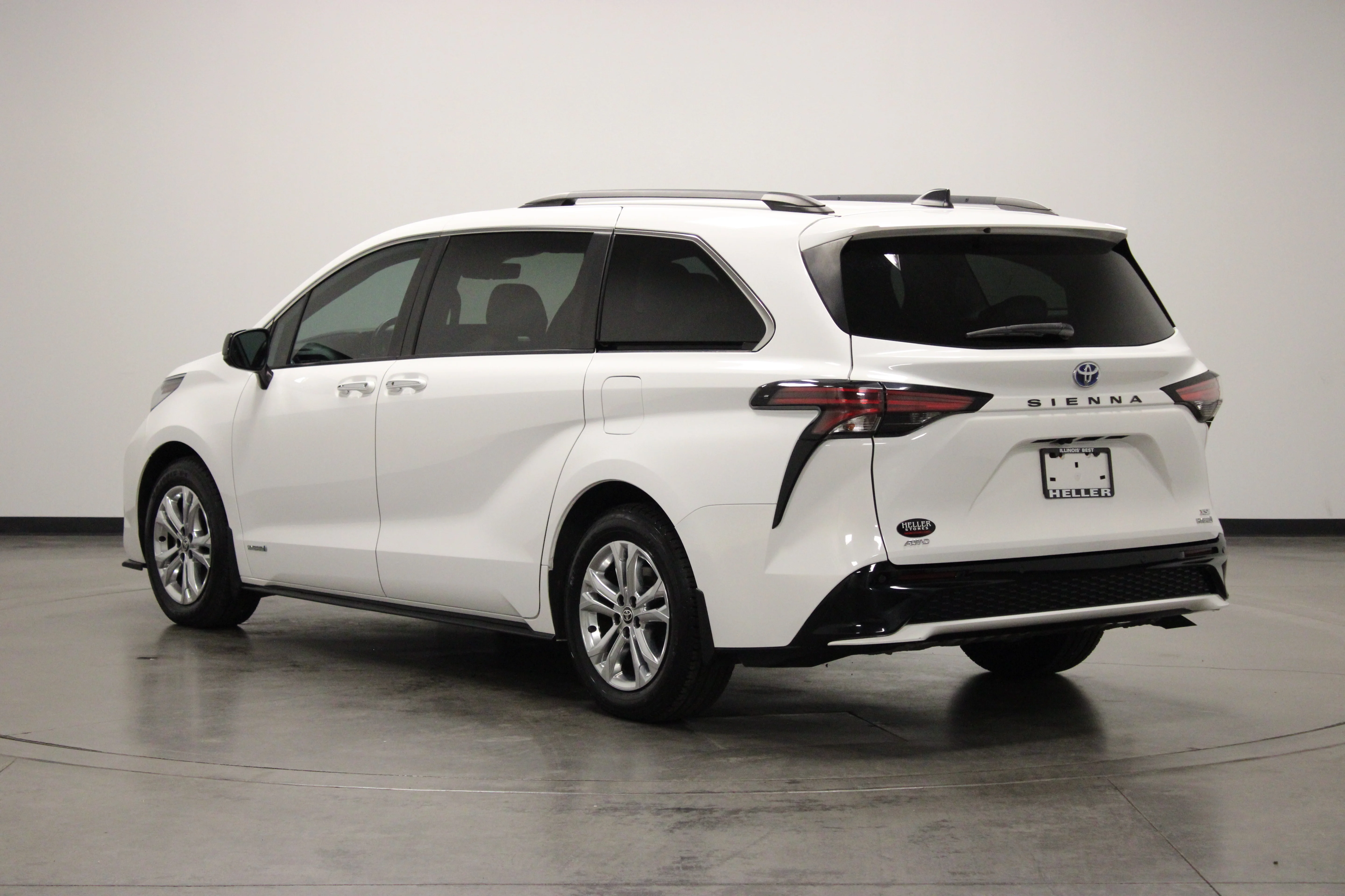 Used 2021 White Toyota XSE image 6