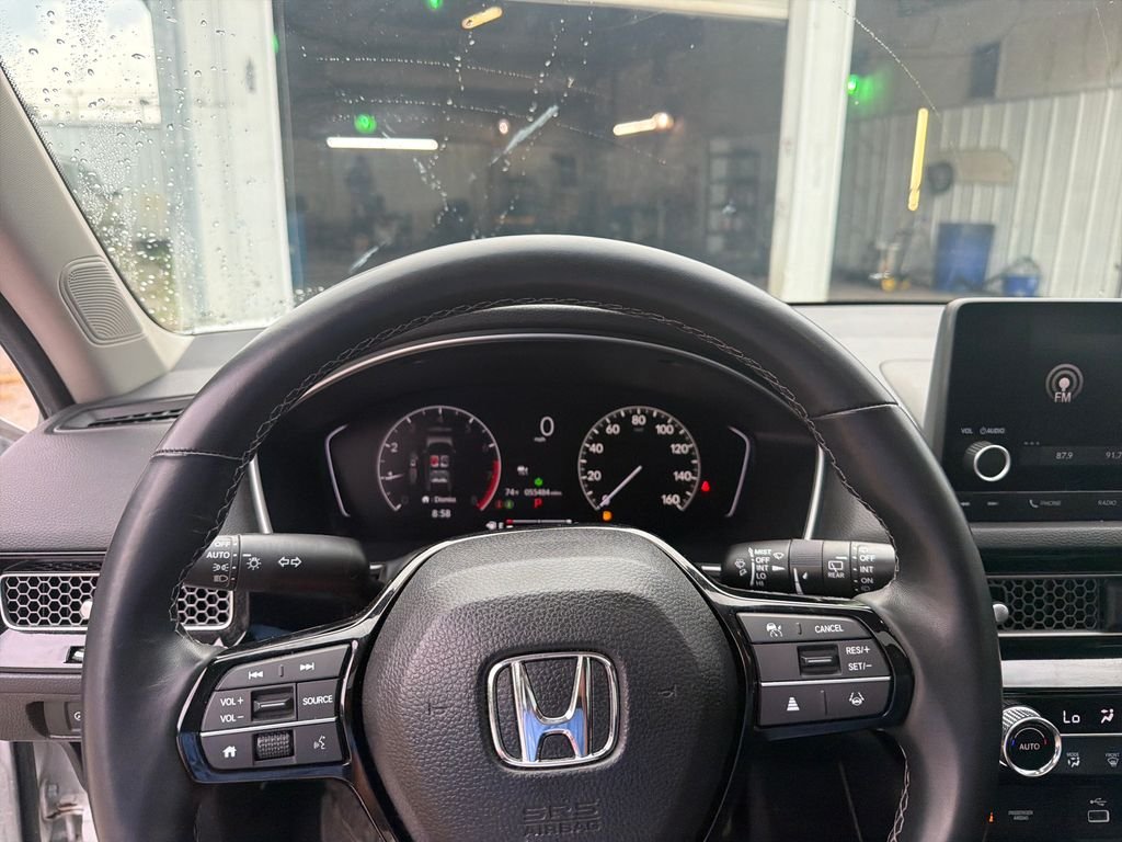 Used 2024 White Honda EX-L image 18