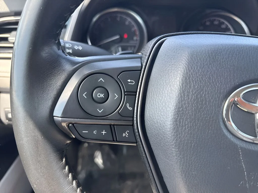 Used 2022 Silver Toyota SE image 14