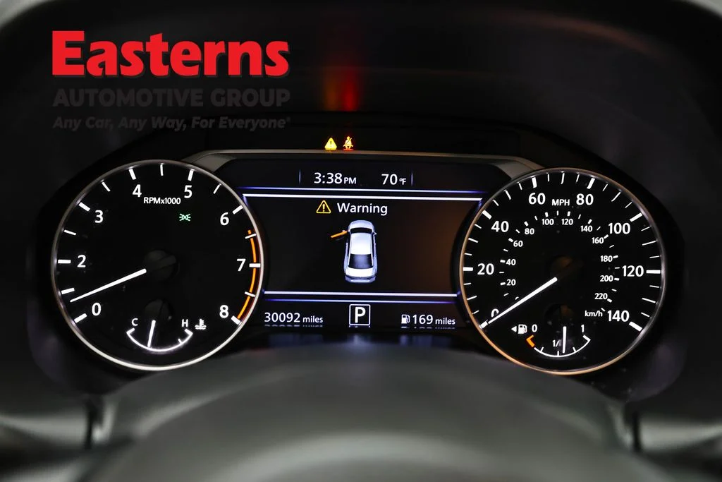 Used 2023 Black Nissan 2.5 SV image 18