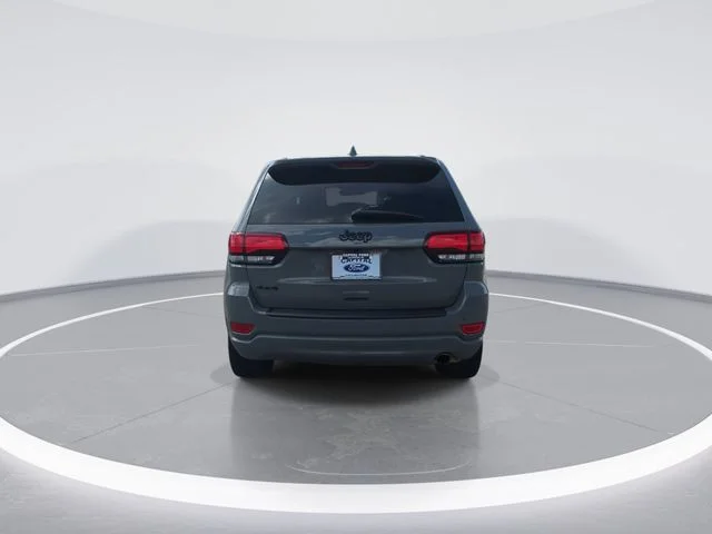 Used 2021 Gray Jeep Laredo X image 7