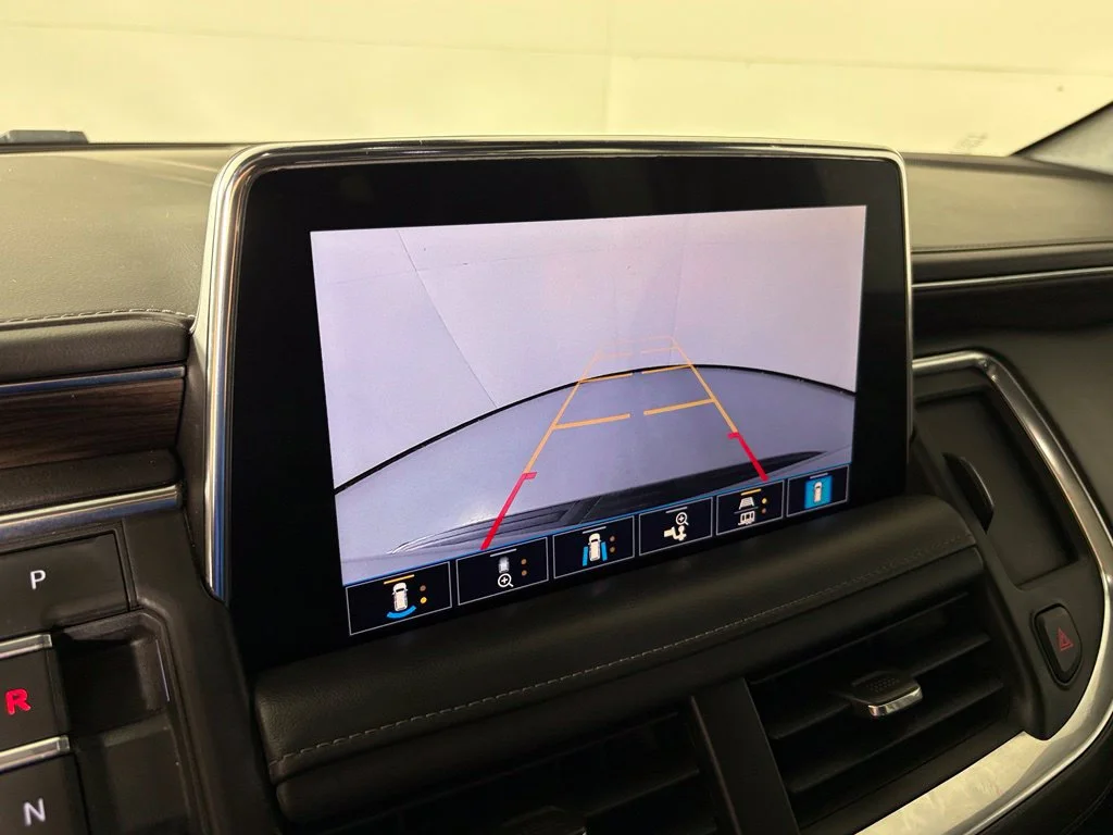 Used 2021 Gray Chevrolet Z71 image 29