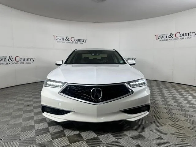 Used 2019  Acura 3.5L Advance Pkg image 2