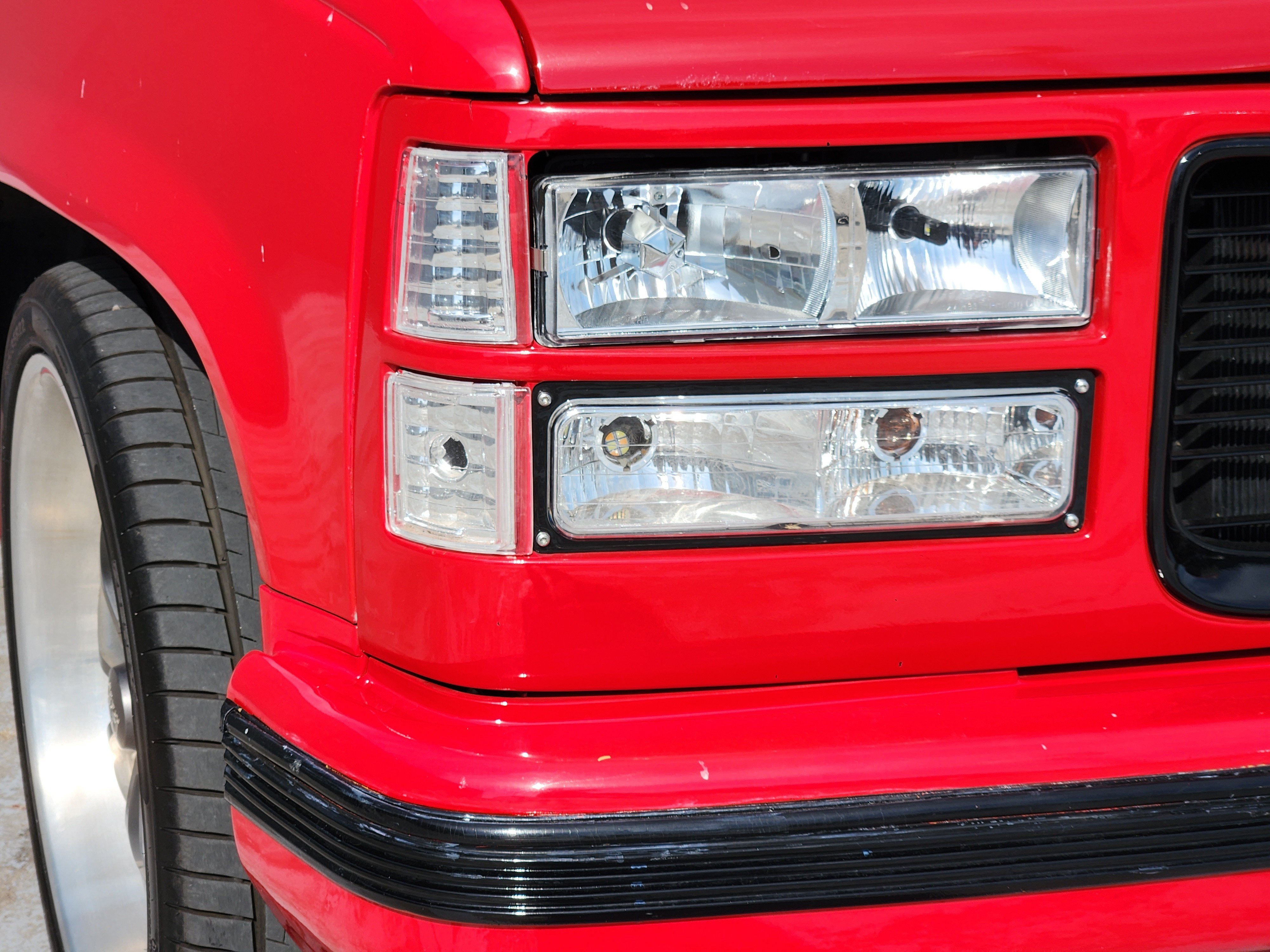 Used 1990 Red Chevrolet REG CAB 2WD 133WB image 9