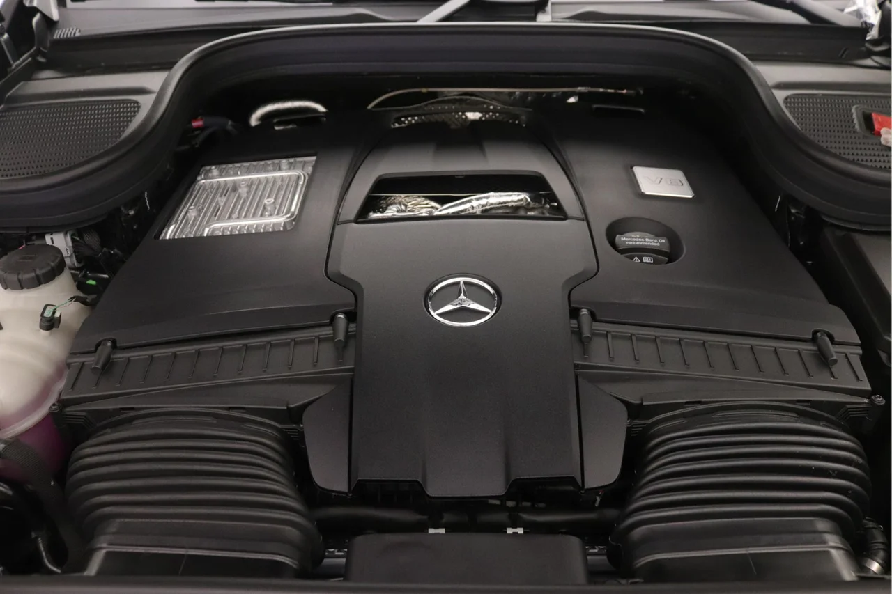 New 2026 Selenite Grey Metallic Mercedes-Benz 580 4MATIC® image 9