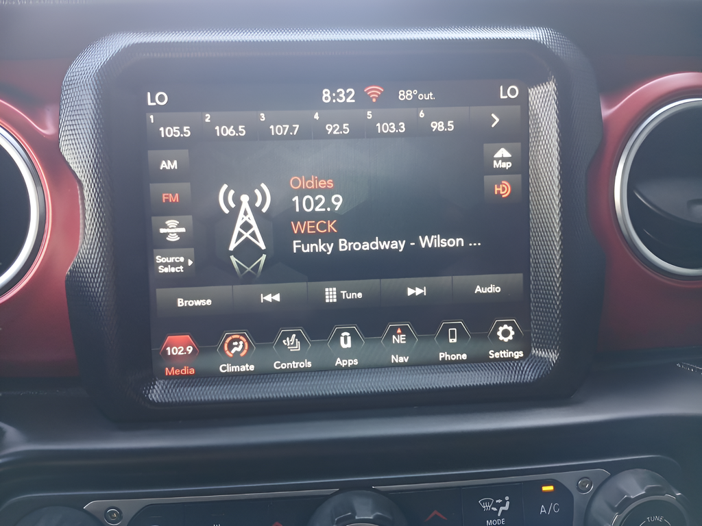 Used 2022 Black Jeep Unlimited Rubicon image 16