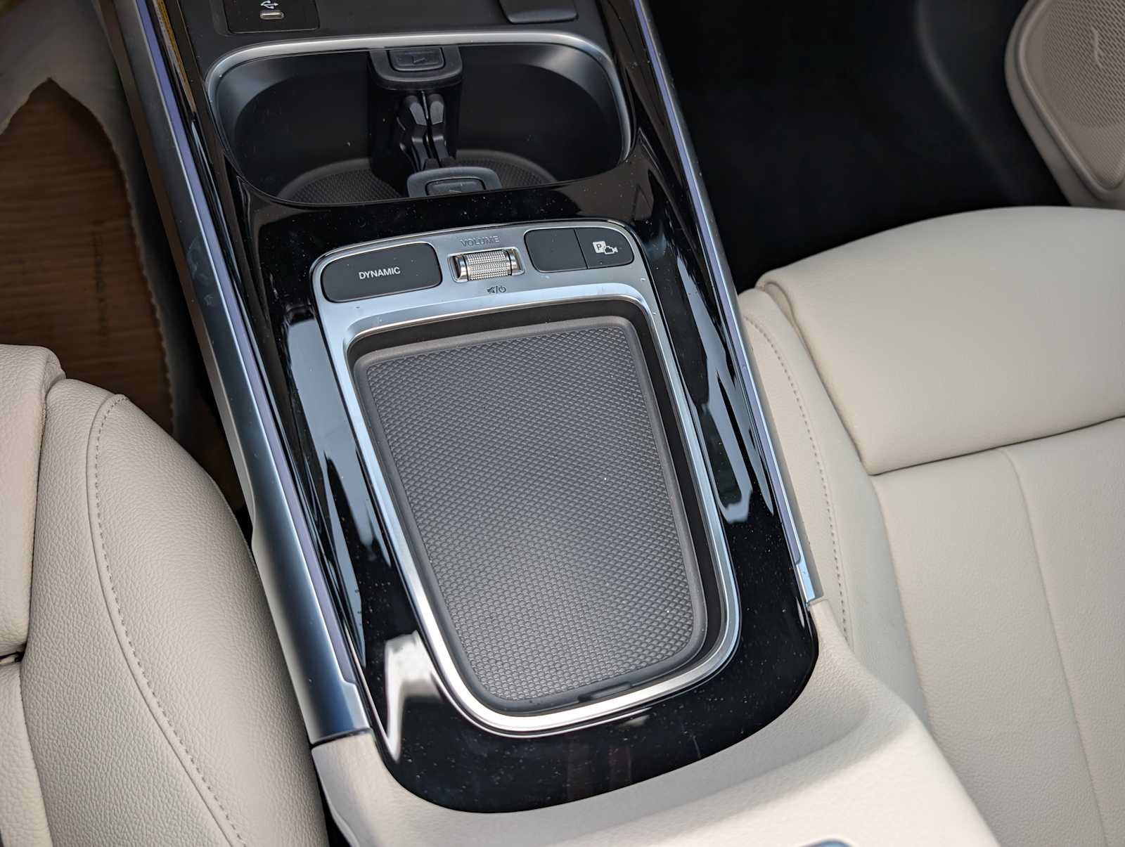 New 2026 Mountain Grey Metallic Mercedes-Benz GLB 250 image 23