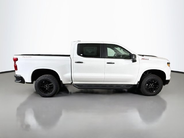 New 2026 Summit White Chevrolet Custom Trail Boss image 10