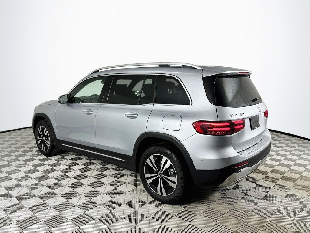 New 2026 Cirrus Silver Metallic Mercedes-Benz GLB 250 image 5