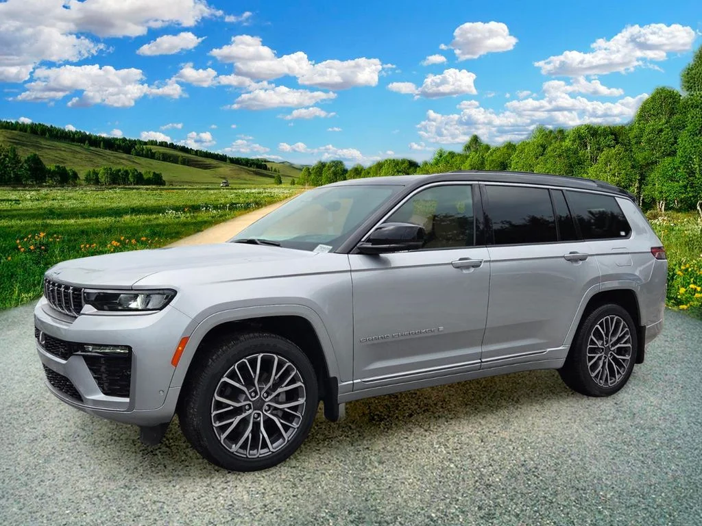 New 2026 Silver Zynith Exterior Paint Jeep Summit image 2