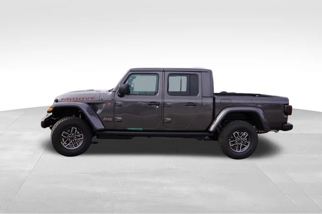 New 2026 Granite Crystal Metallic Clear-Coat Exterior Paint Jeep Mojave image 6