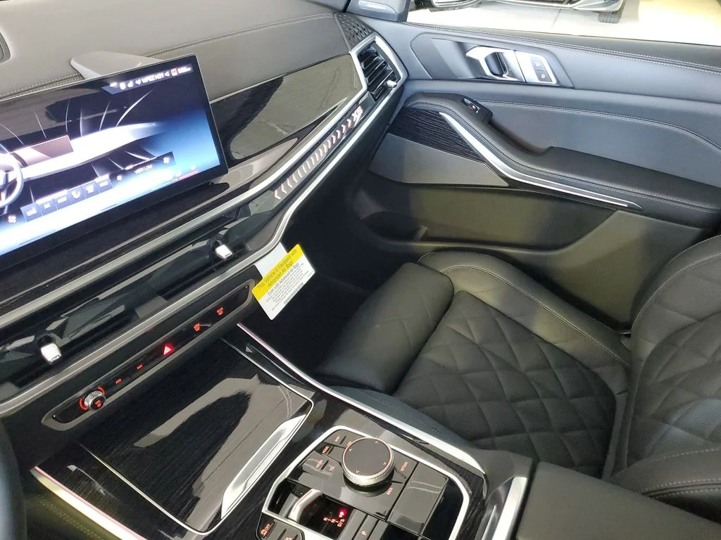 New 2026 Manhattan Green Metallic BMW xDrive40i image 20