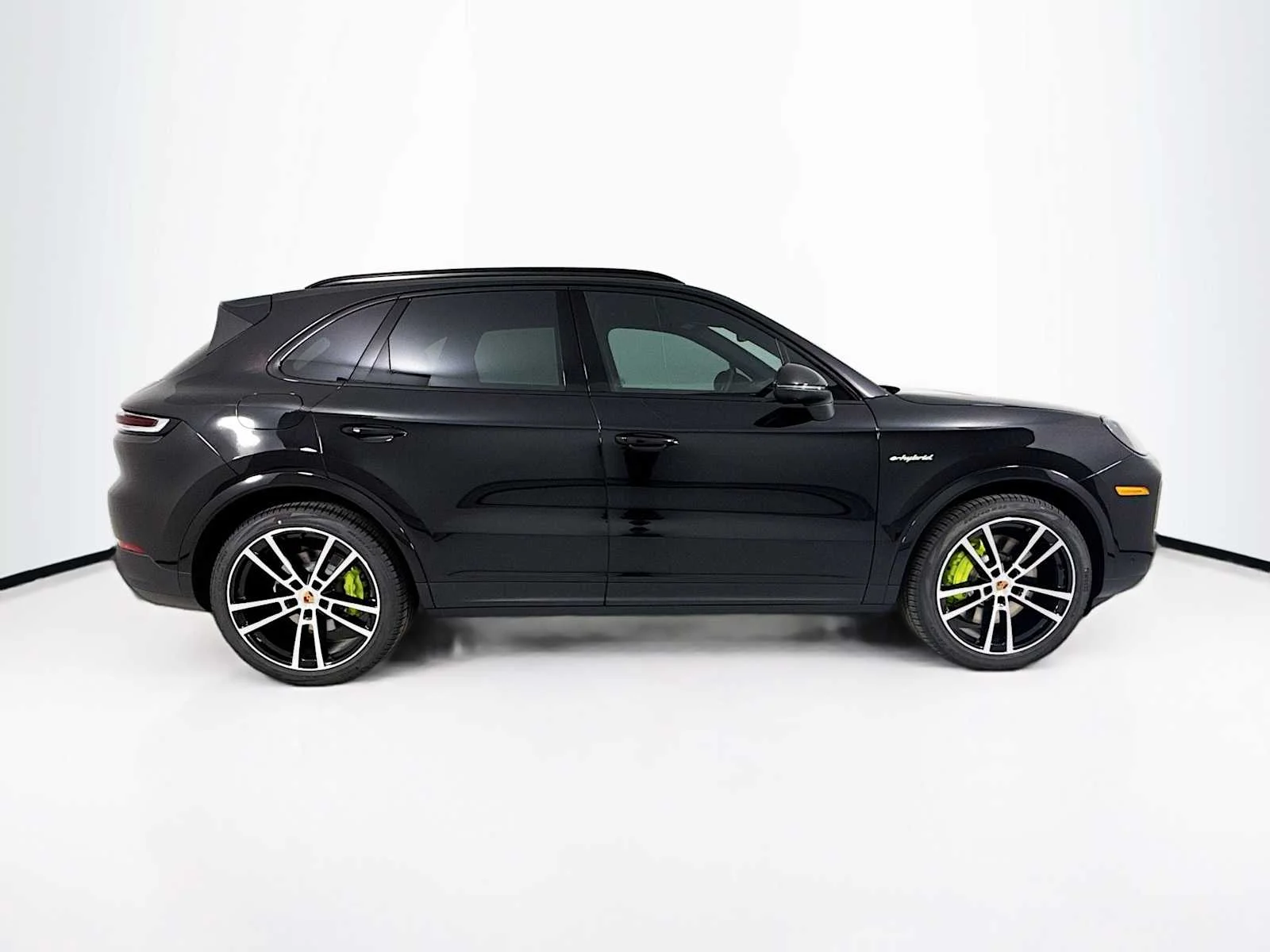 New 2026 Chromite Black Metallic Porsche E-Hybrid image 8