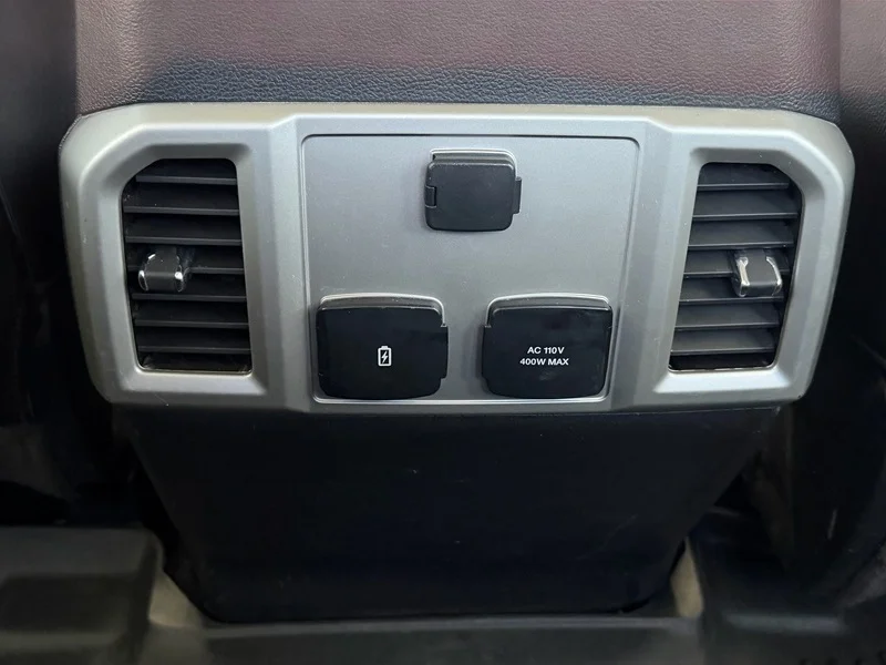 Used 2017 White Platinum Me Ford XL image 17