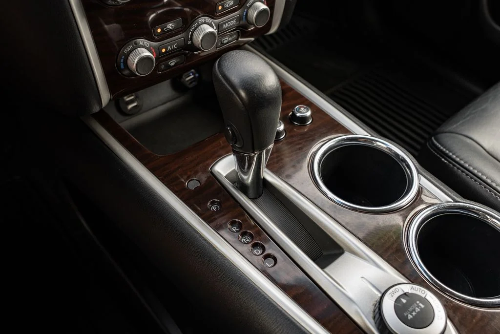Used 2013 Black Nissan Platinum image 21