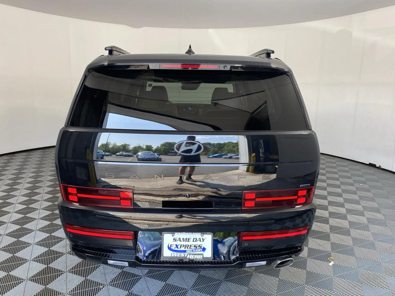 Used 2024 Phantom Black Hyundai Calligraphy image 6