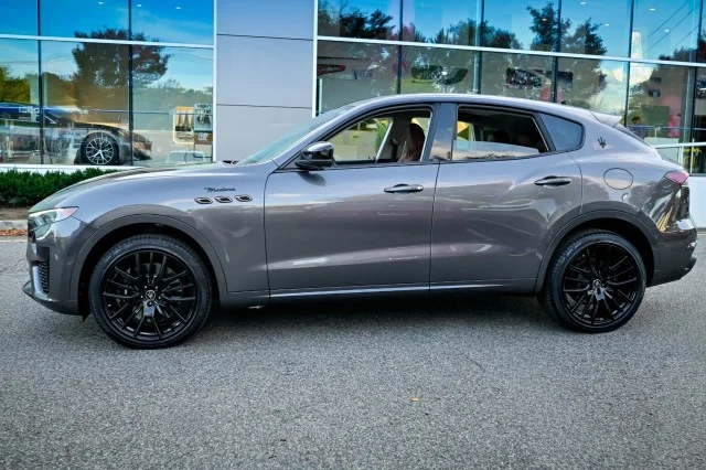 Used 2022 GRAY Maserati Modena image 10