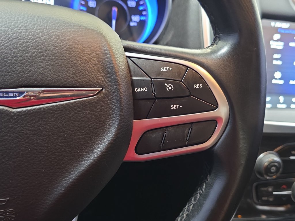 Used 2018 Velvet Red Pearlcoat Chrysler Touring image 17