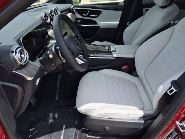 New 2026 MANUFAKTUR Patagonia Red Metallic Mercedes-Benz GLC 300 image 49