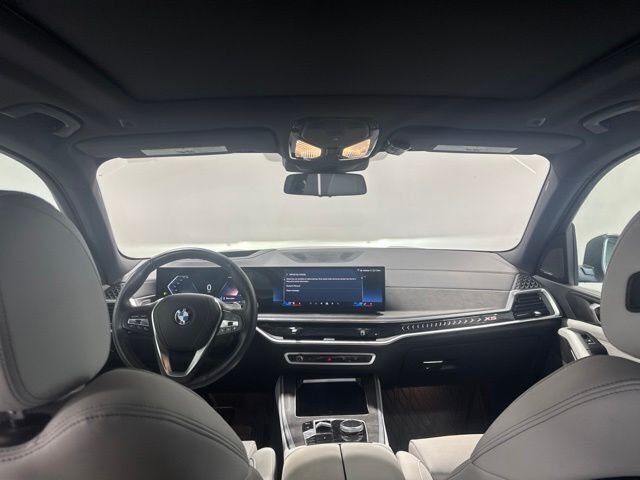 Used 2024 Gray BMW xDrive40i image 20
