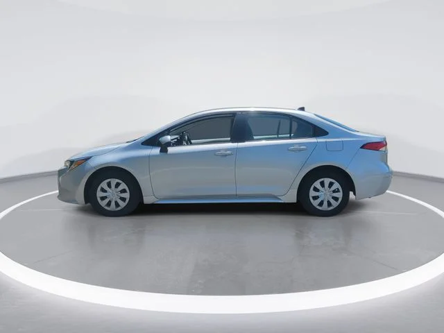 Used 2022 Silver Toyota L image 5
