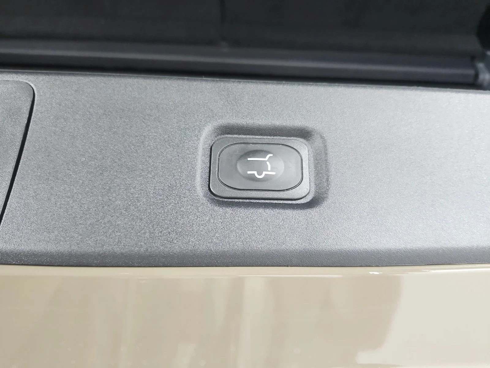 New 2027 Gray Ford Tremor image 50