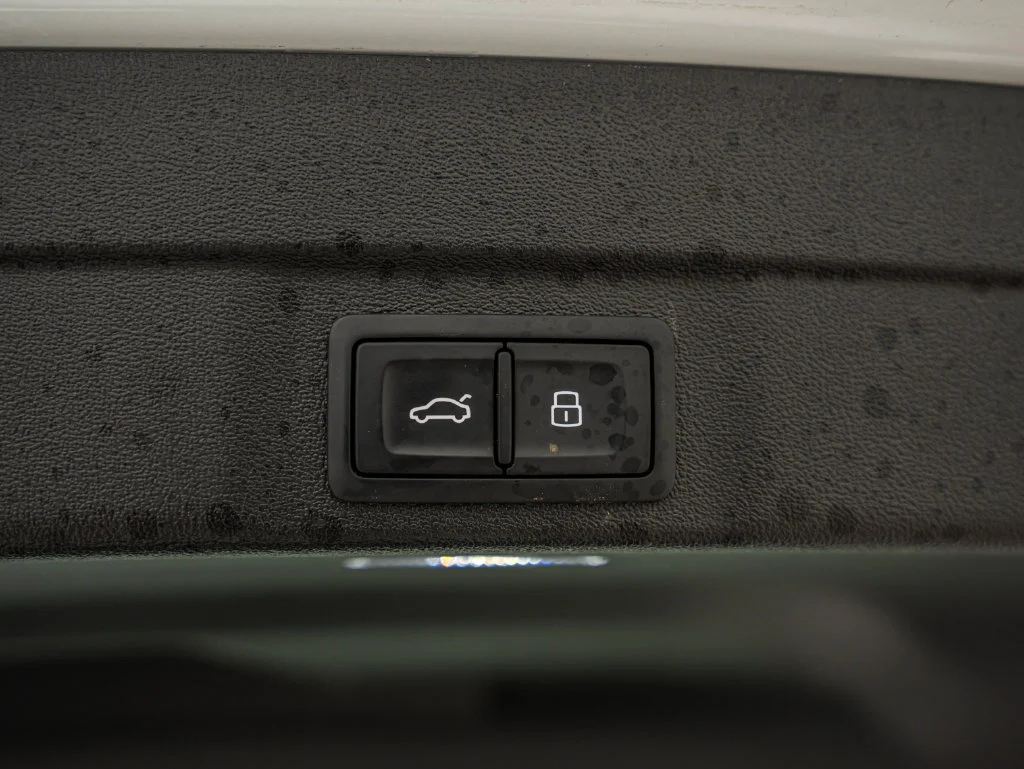 Used 2025 Glacier White Audi 2.0T Premium image 19