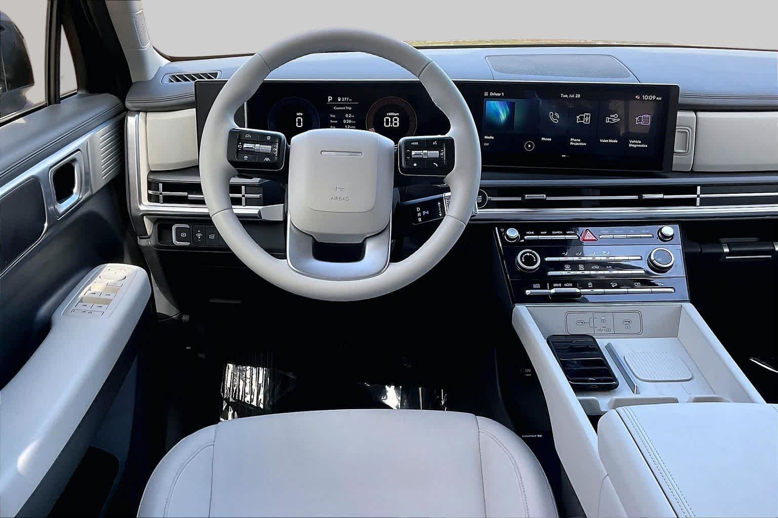 Used 2025 Phantom Black Hyundai SE image 6