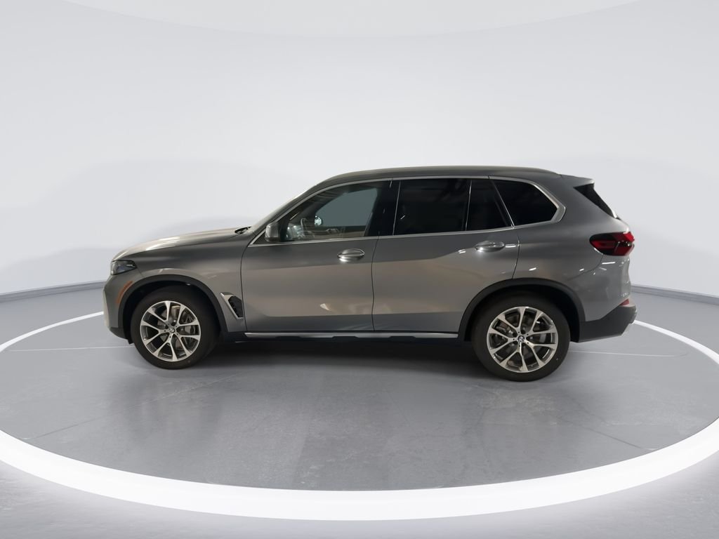 New 2026 Gray Metallic BMW xDrive40i image 5