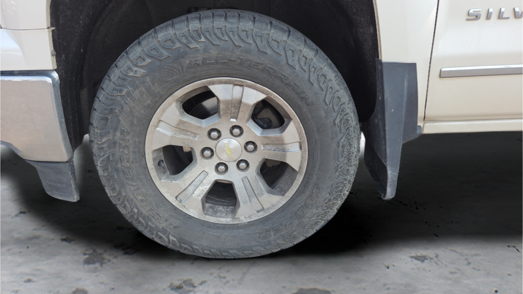 Used 2014 White Chevrolet LTZ image 21