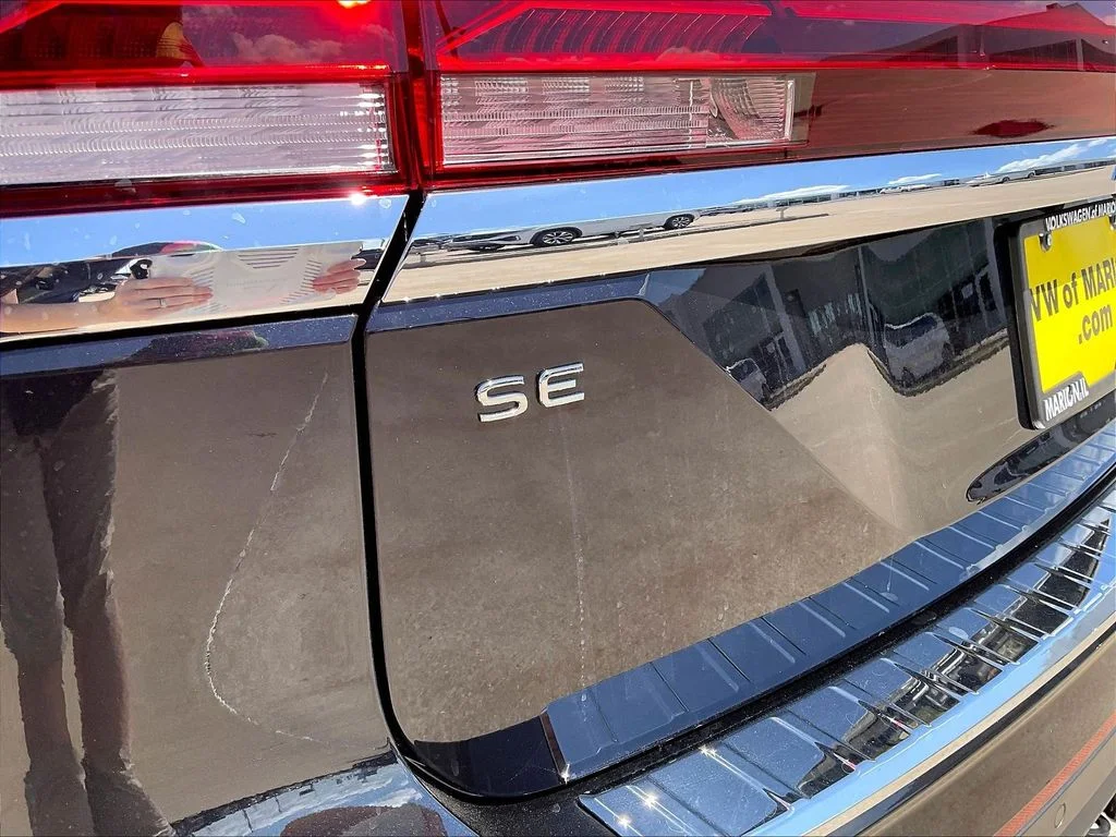 New 2026 Black Volkswagen SE w/Technology image 28