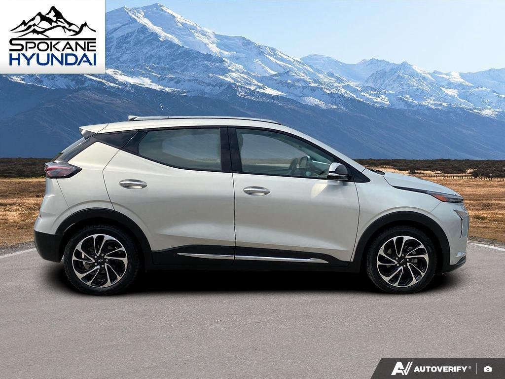 Used 2022 Silver Flare Metallic Chevrolet Premier image 6