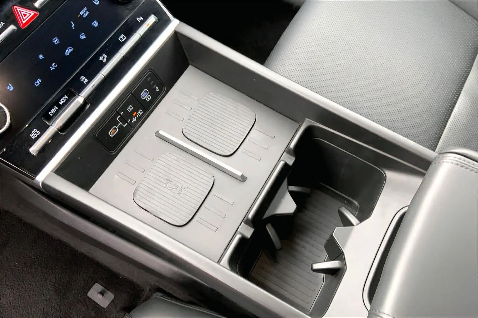 Used 2025 Ultimate Red Hyundai SEL image 17