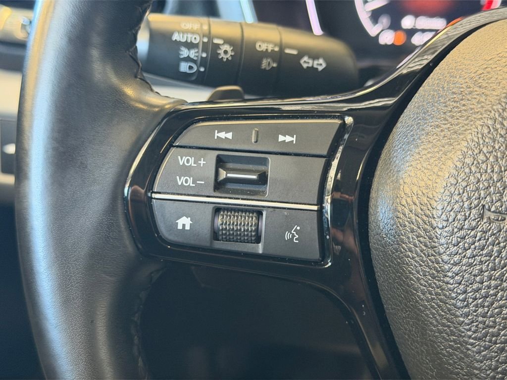 Used 2025 Blue Honda Touring image 31